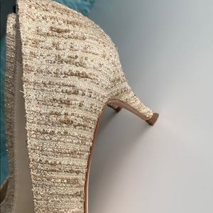 Butter kitten heel pumps